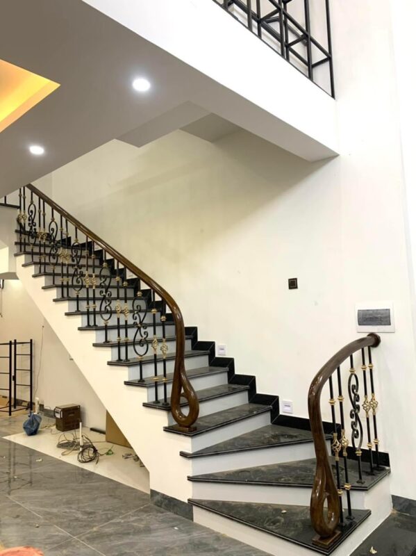 Cầu thang sắt 05