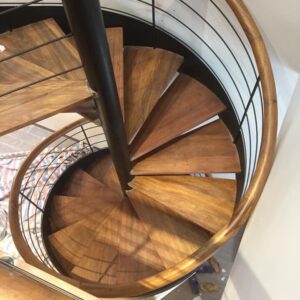 cầu thang xoắn ốc 13