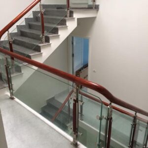 06 cầu thang kính