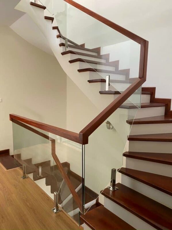 15 cầu thang kính