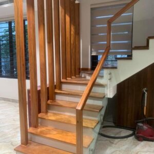 18 cầu thang kính